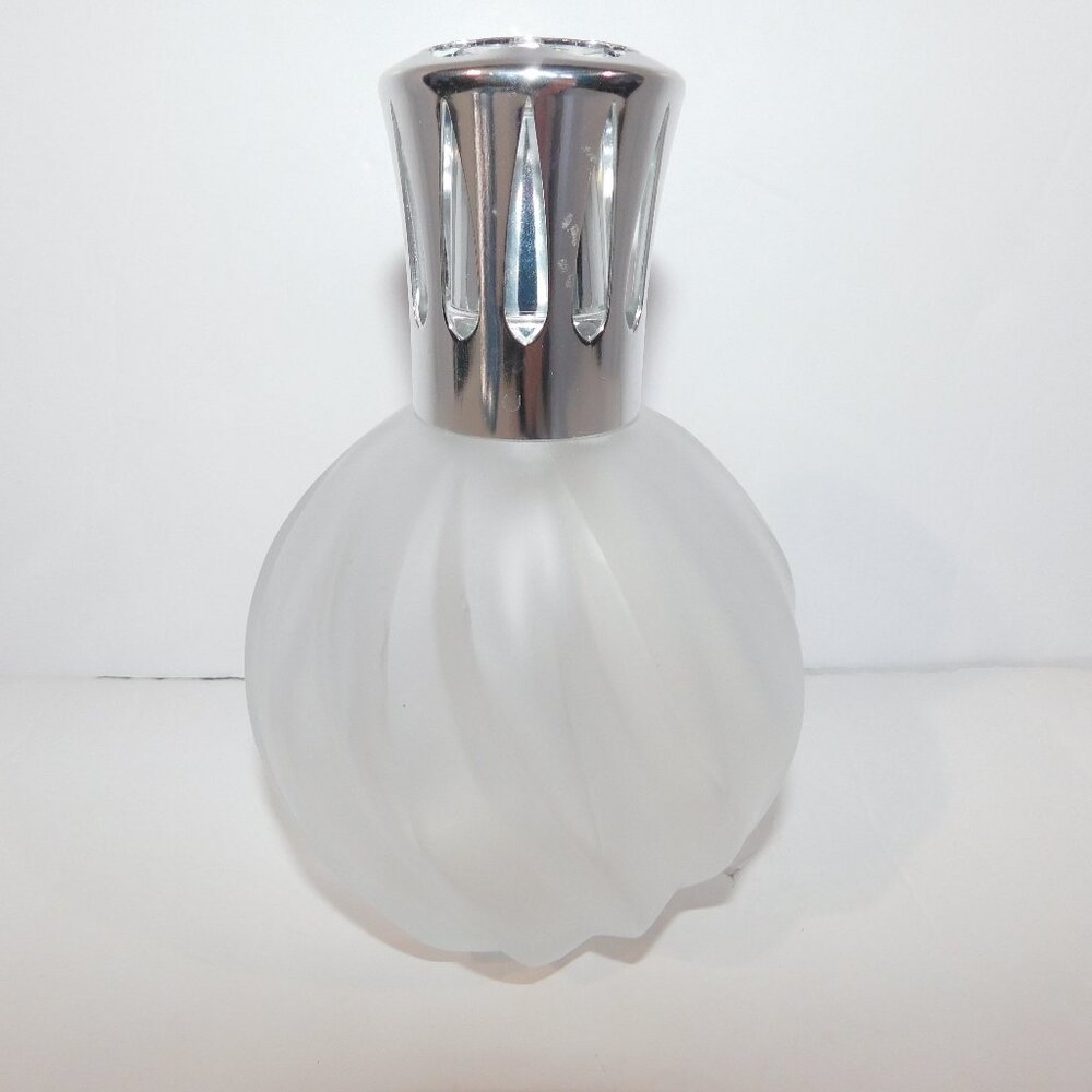 Lampe Berger Paris Frosted Swirl Glass Catalytic Fragrance Lamp Silver Top